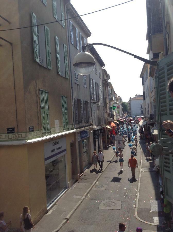 Vieille Ville 1 - Luca'S Apartment, 1 Bedroom, Max 2 Adults And 2 Kids 昂蒂布 外观 照片