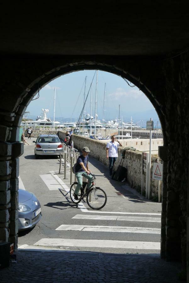 Vieille Ville 1 - Luca'S Apartment, 1 Bedroom, Max 2 Adults And 2 Kids 昂蒂布 外观 照片