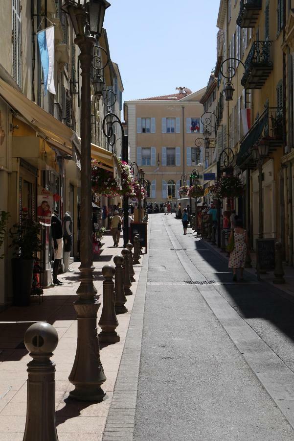 Vieille Ville 1 - Luca'S Apartment, 1 Bedroom, Max 2 Adults And 2 Kids 昂蒂布 外观 照片