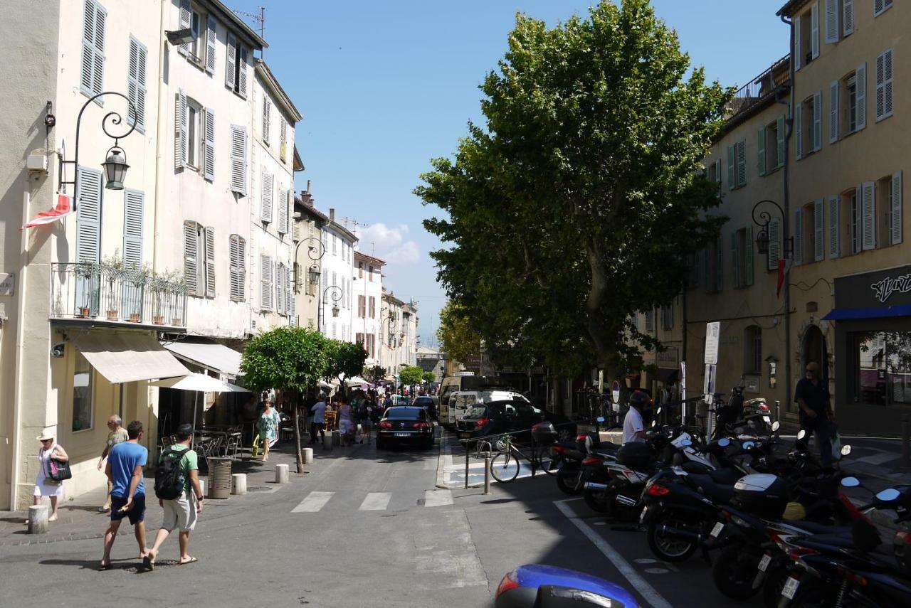 Vieille Ville 1 - Luca'S Apartment, 1 Bedroom, Max 2 Adults And 2 Kids 昂蒂布 外观 照片