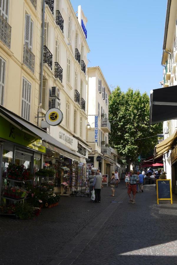 Vieille Ville 1 - Luca'S Apartment, 1 Bedroom, Max 2 Adults And 2 Kids 昂蒂布 外观 照片