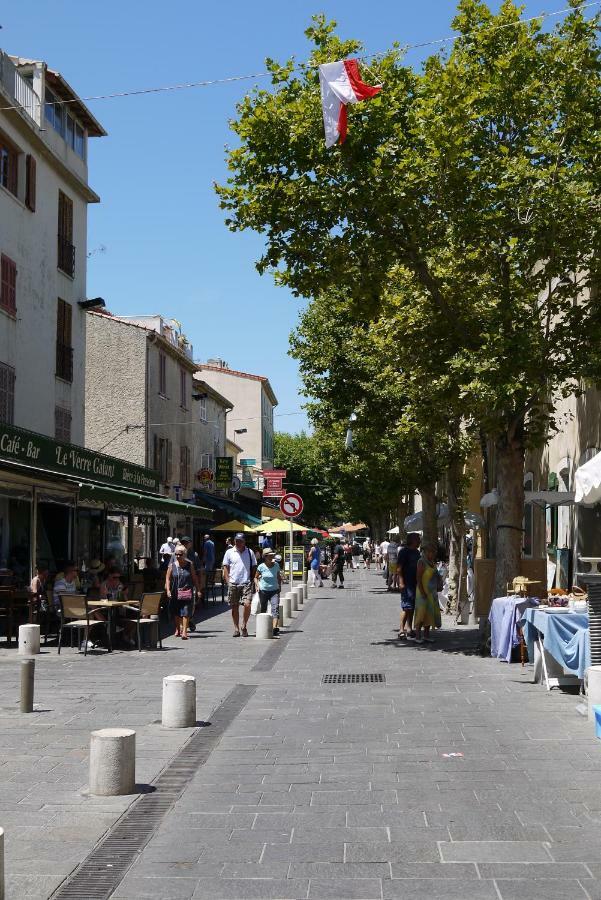 Vieille Ville 1 - Luca'S Apartment, 1 Bedroom, Max 2 Adults And 2 Kids 昂蒂布 外观 照片